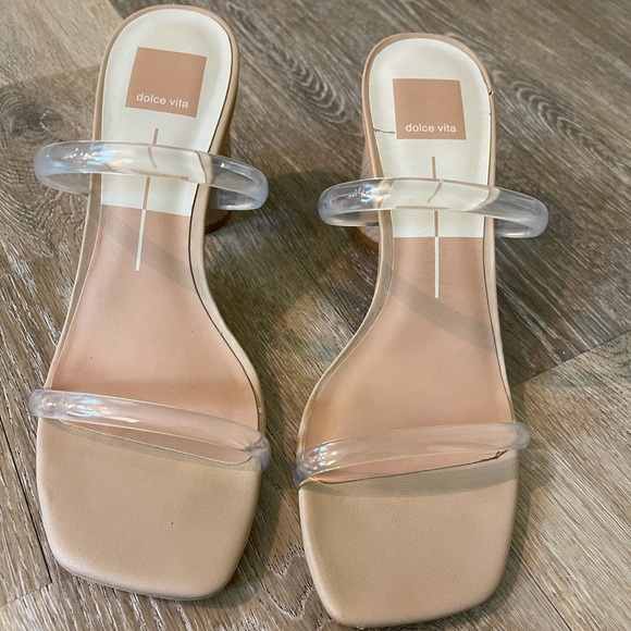 Heels - Picture 4 of 10